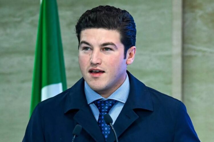 Acusan a Samuel García de retener la nómina a empleados de Nuevo León