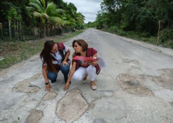 Atiende Mara Lezama petición de pobladores de Laguna Guerrero de rehabilitar camino de acceso