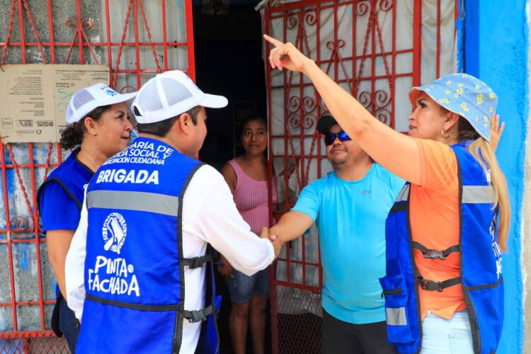 Brindan atención integral a colonias de Playa del Carmen