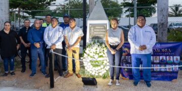 Con Monumento de Honor recuerdan a personal que ha fallecido en Playa del Carmen