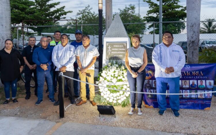 Con Monumento de Honor recuerdan a personal que ha fallecido en Playa del Carmen