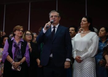 Decidí quedarme en la 4T tras acuerdo político con Sheinbaum Ebrard