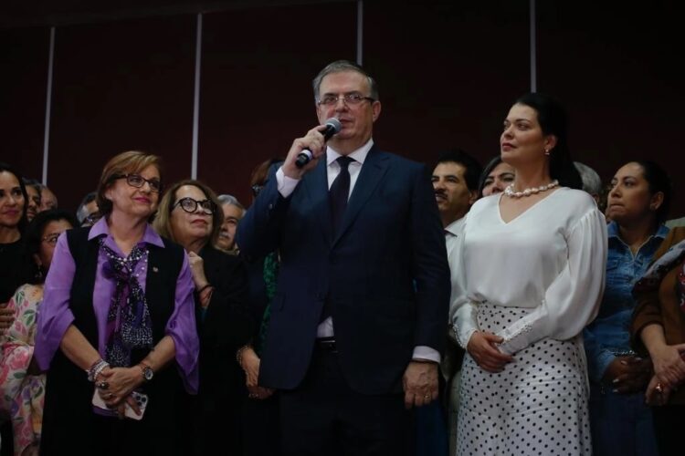 Decidí quedarme en la 4T tras acuerdo político con Sheinbaum Ebrard