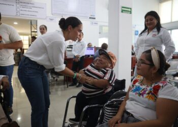 Facilita Ana Patricia Peralta regularización de documentos en ventanilla unica