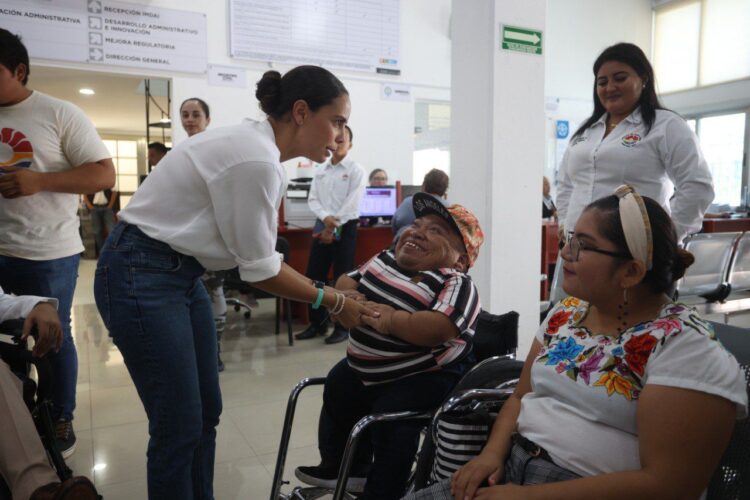 Facilita Ana Patricia Peralta regularización de documentos en ventanilla unica