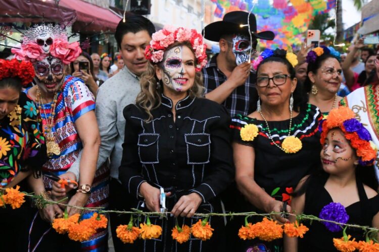Gran participación en la celebración del Día de Muertos en Playa del Carmen