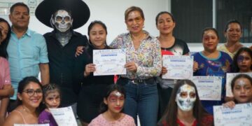 Lili Campos respalda a juventud de Puerto Aventuras