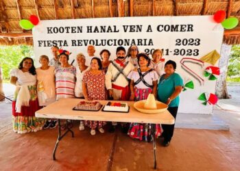 Organizan a adultos mayores de Puerto Morelos fiesta revolucionaria