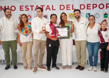 Entregan Mara Lezama y Eric Arcila el Premio Estatal del Deporte 2023