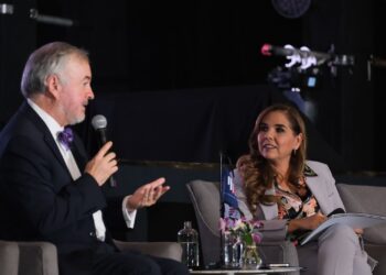 Promueve Mara Lezama la política turística de Quintana Roo en Congreso Nacional de Turismo