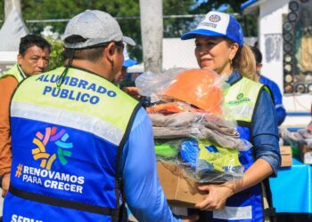 Protege Lili Campos a trabajadores de Servicios Públicos