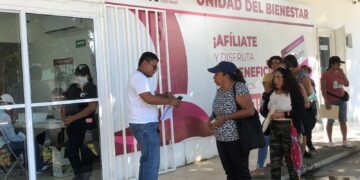 Reciben Portomorelenses tarjetas del Programa Estatal Unidades del Bienestar