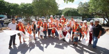 Regresa Ana Paty Peralta a la Sm 227 y cumple con mejoramiento de parque