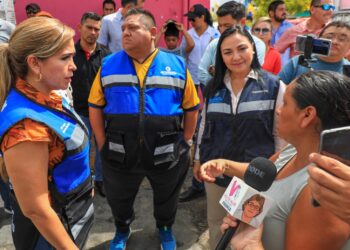 Trabaja gobierno de Lili Campos en desazolve de pozos