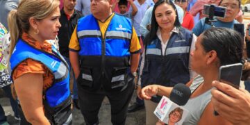 Trabaja gobierno de Lili Campos en desazolve de pozos