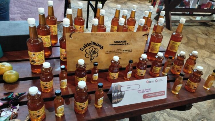 Puerto Morelos, presente en la Vinculación de Productores y Artesanas con Grupo Xcaret