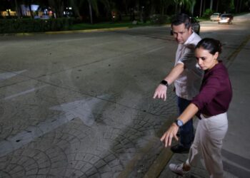 Constata Ana Paty Peralta avance de construcción de “cruces seguros”