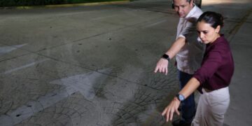 Constata Ana Paty Peralta avance de construcción de “cruces seguros”