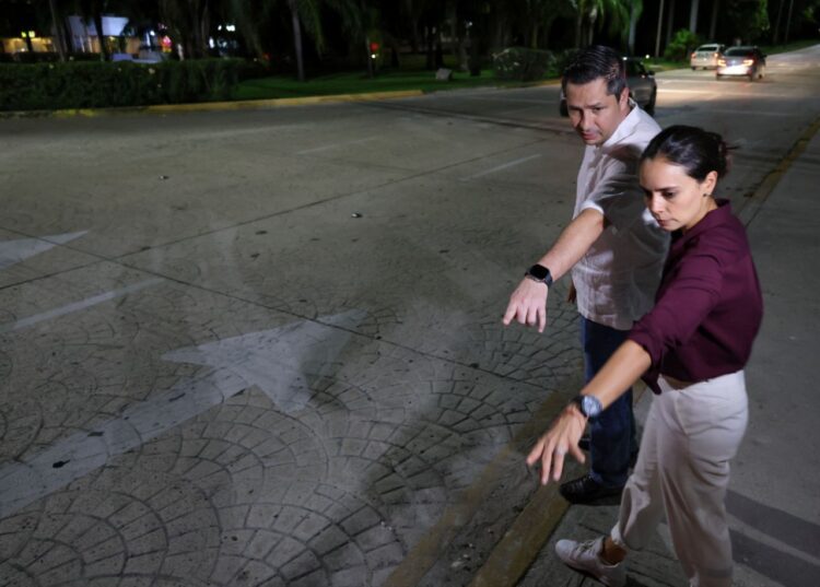 Constata Ana Paty Peralta avance de construcción de “cruces seguros”