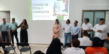 Difunden entre servidores públicos códigos de ética y conducta de Puerto Morelos