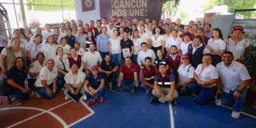 Encabeza Ana Paty Peralta jornada de atención "Cancún nos Une"