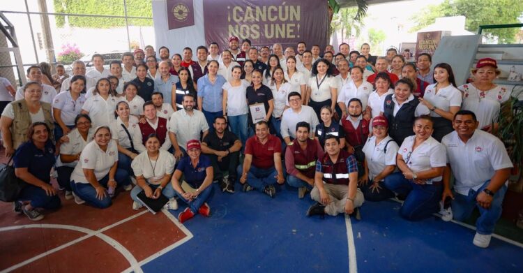 Encabeza Ana Paty Peralta jornada de atención "Cancún nos Une"