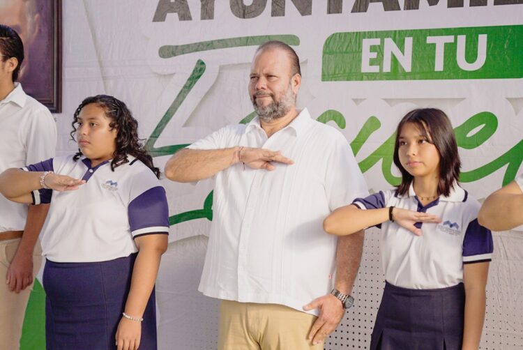 “Ayuntamiento en tu escuela”, muestra del compromiso con la educación: Espinosa Payán