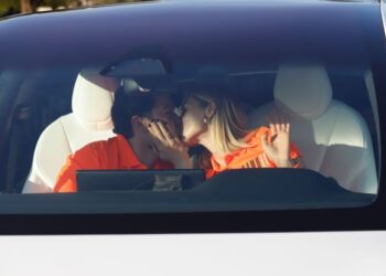 Samuel García recorrerá México en un Tesla para su campaña rumbo a las elecciones de 2024