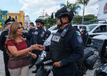 Refuerza Mara Lezama seguridad en Solidaridad con entrega de nuevas patrullas