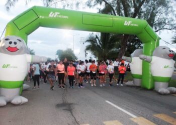 Corren por la democracia y la no violencia contra las mujeres y las niñas