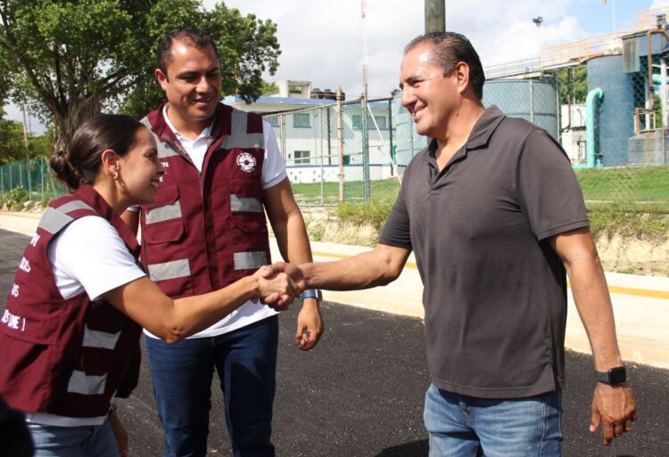 Trabaja Ana Paty peralta por mejorar calles y avenidas de Cancún