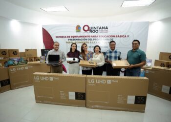 Atestigua Ana Paty Peralta entrega de equipamiento a escuelas de nivel básico