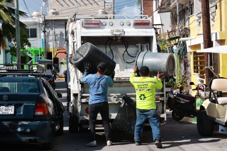 Refuerzan servicios públicos en temporada decembrina en Isla Mujeres
