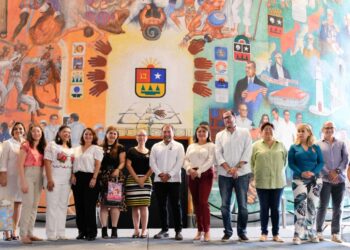 Humberto Aldana toma protesta al Voluntariado del Poder Legislativo