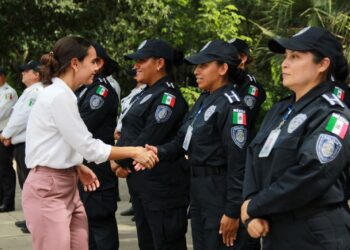 Ana Paty Peralta firma pronunciamiento contra hostigamiento sexual y acoso