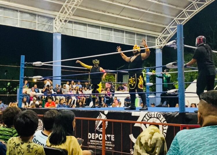 Espectacular cierre del programa “Lucha Libre en tu Colonia” en Playa del Carmen