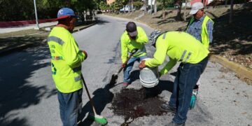 Gobierno de Isla Mujeres avanza en los trabajos de bacheo