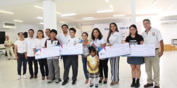 La educación es fundamental para la transformación: Ana Paty Peralta