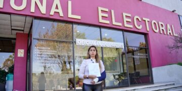 Marybel Villegas formaliza denuncia ante el INE por campaña mediática en su contra