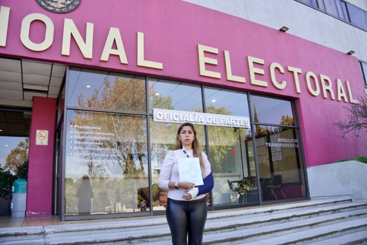 Marybel Villegas formaliza denuncia ante el INE por campaña mediática en su contra
