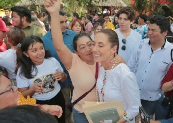 "Tienen en sus manos el presente y el futuro del país": Claudia Sheinbaum se reúne con jóvenes en Campeche