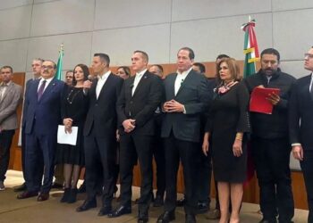 Ex priístas constituyen "Alianza Progresista" en apoyo a Sheinbaum