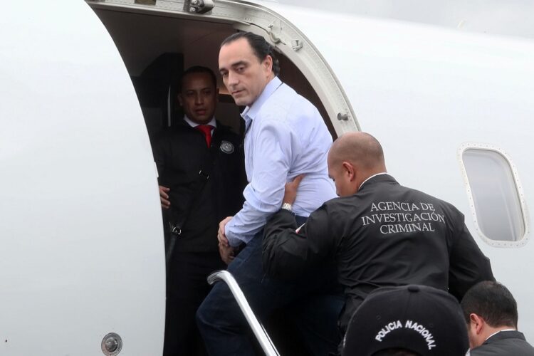 Dan prisión domiciliaria a exgobernador de Quintana Roo