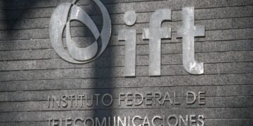 A más tardar el año próximo AMLO enviará iniciativa para extinguir organismos autónomos