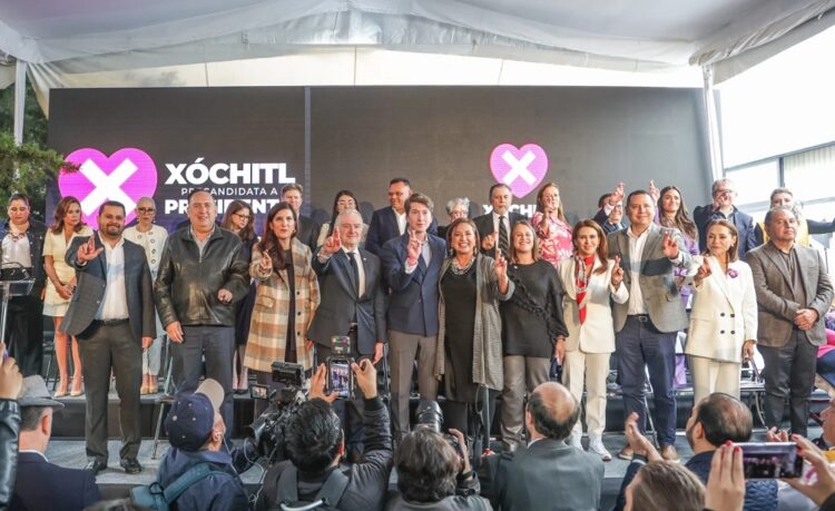 Xóchitl Gálvez presenta su equipo de precampaña