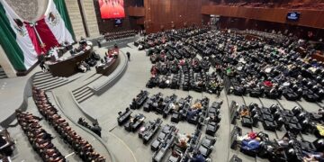 Diputados avalan reforma que tipifica como delito la violencia vicaria