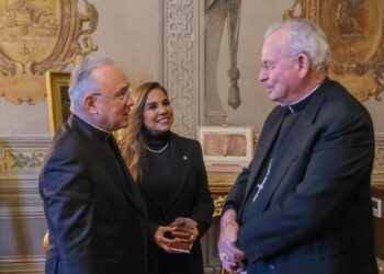 Se reúne Mara Lezama con Monseñor Peña Parra en el Vaticano para hablar de la justicia social para el pueblo de México