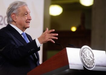 Se pronuncia AMLO por ampliar debate para reducir semana laboral a 40 horas