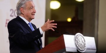 Se pronuncia AMLO por ampliar debate para reducir semana laboral a 40 horas