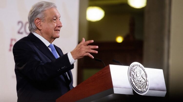 Se pronuncia AMLO por ampliar debate para reducir semana laboral a 40 horas